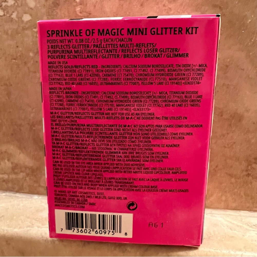 MAC Hypnotizing Holiday Sprinkle Of Magic Mini Glitter Kit - Picture 6 of 8